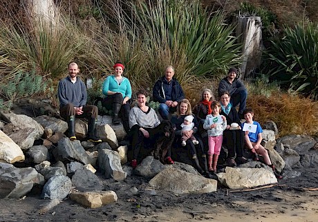 SIRCET team with Good Egg award for work with Stewart Island tokoeka